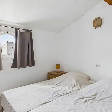 Maison A 230m De La Avec Terrasse Et Parking Prive - Fr-1-326-869 *