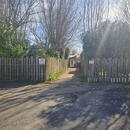 Apartment Maison A 230m De La Avec Terrasse Et Parking Prive - Fr-1-326-869