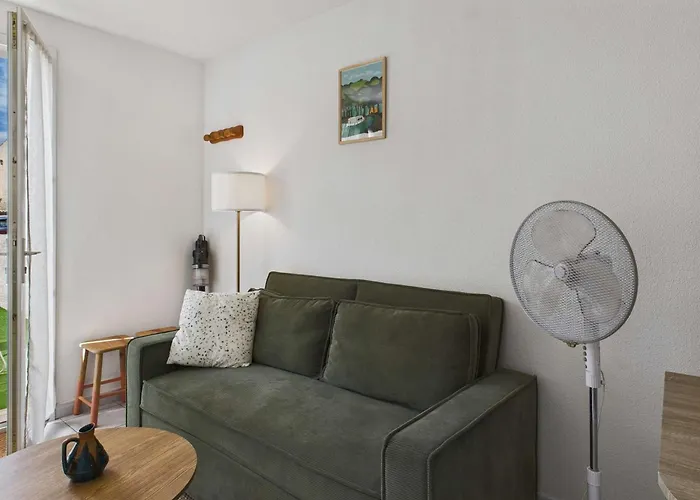 Maison A 230m De La Avec Terrasse Et Parking Prive - Fr-1-326-869