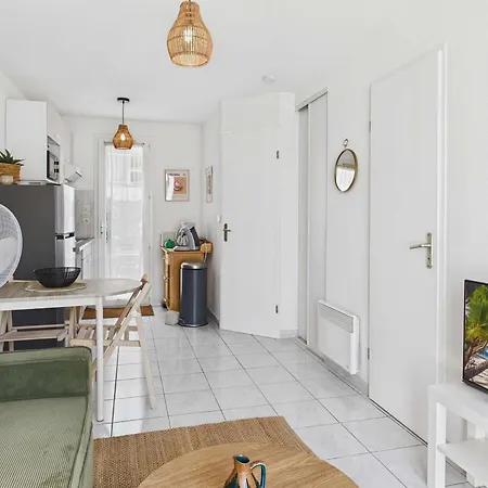 Apartment Maison A 230m De La Avec Terrasse Et Parking Prive - Fr-1-326-869 Marseillan (Herault)