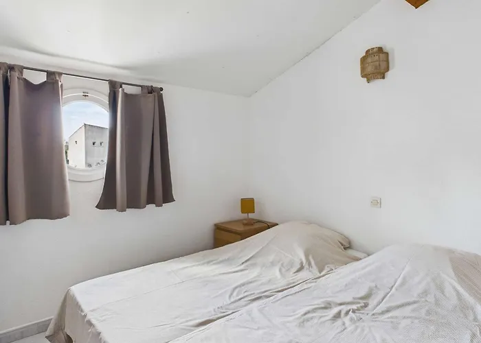 Maison à 230m De La Avec Terrasse Et Parking Privé - Fr-1-326-869 *